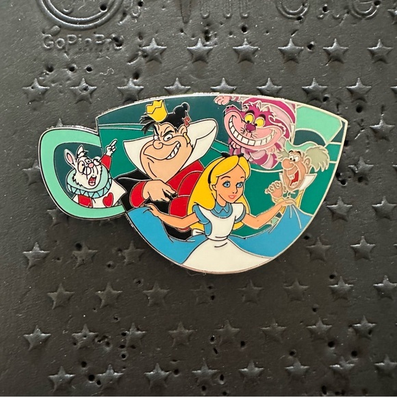 Authentic Disney Parks 2024 Alice in Wonderland and Characters Teacup Pin. - Picture 1 of 2